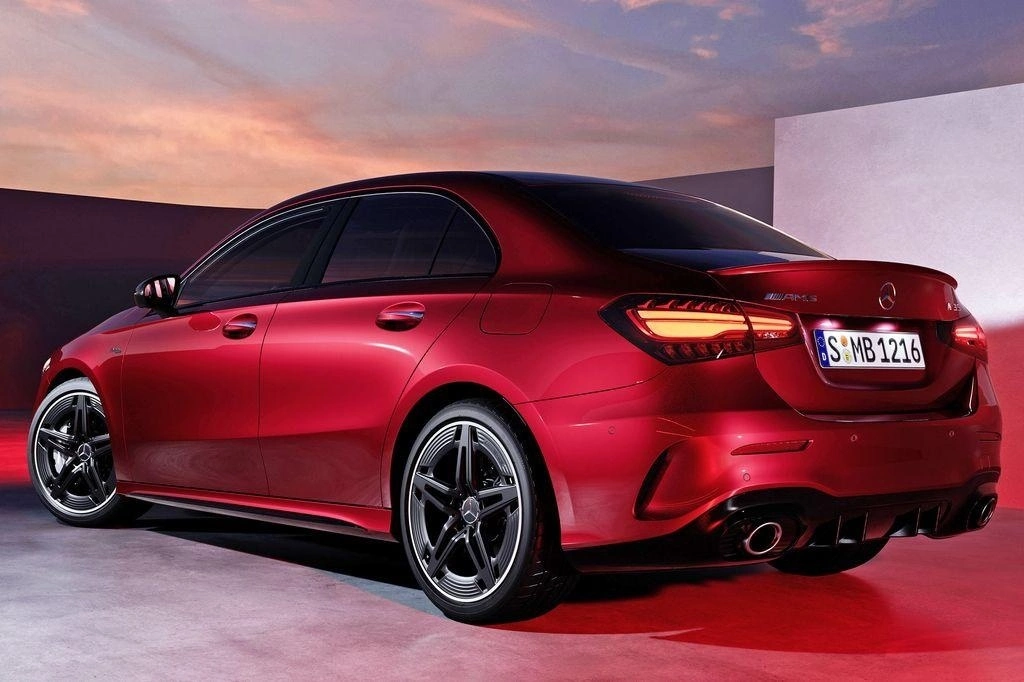 Mercedes berlina Clase A