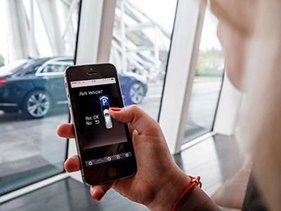 Primicia mundial de Bosch y Daimler con un aparcamiento automatizado Primicia mundial de Bosch y Daimler con un aparcamiento automatizado