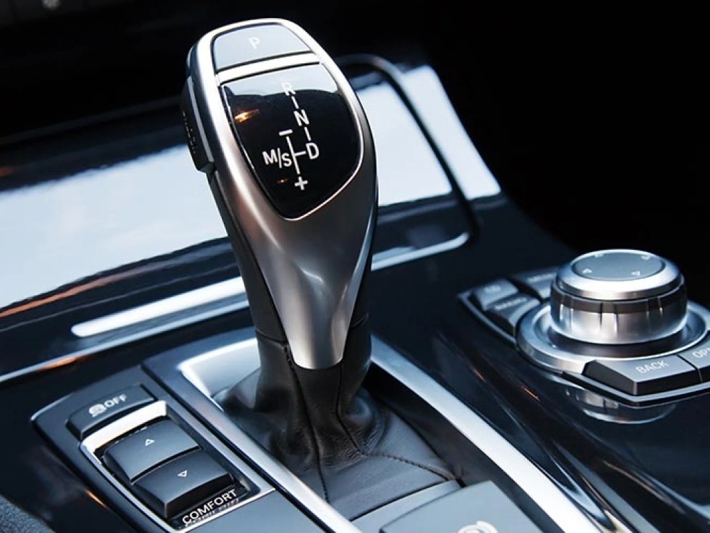 Los 5 mejores coches automáticos para los amantes del automovilismo