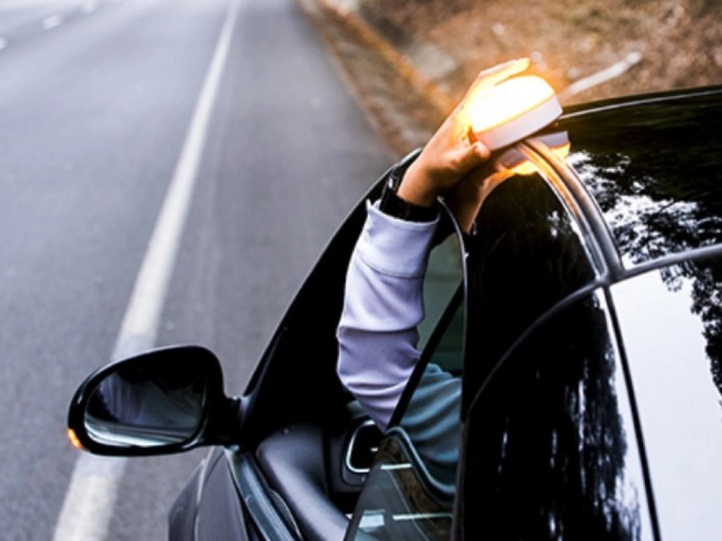 Los triángulos de emergencia ya tienen sustituto