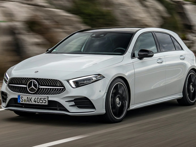 Mercedes GLA VS Clase A Mercedes GLA VS Clase A