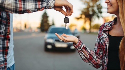 Comprar un coche a nuestros hijos Comprar un coche a nuestros hijos