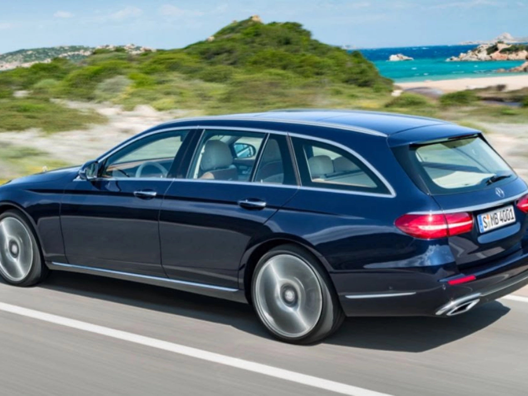 Modelos de Mercedes Benz familiar donde cabe de todo