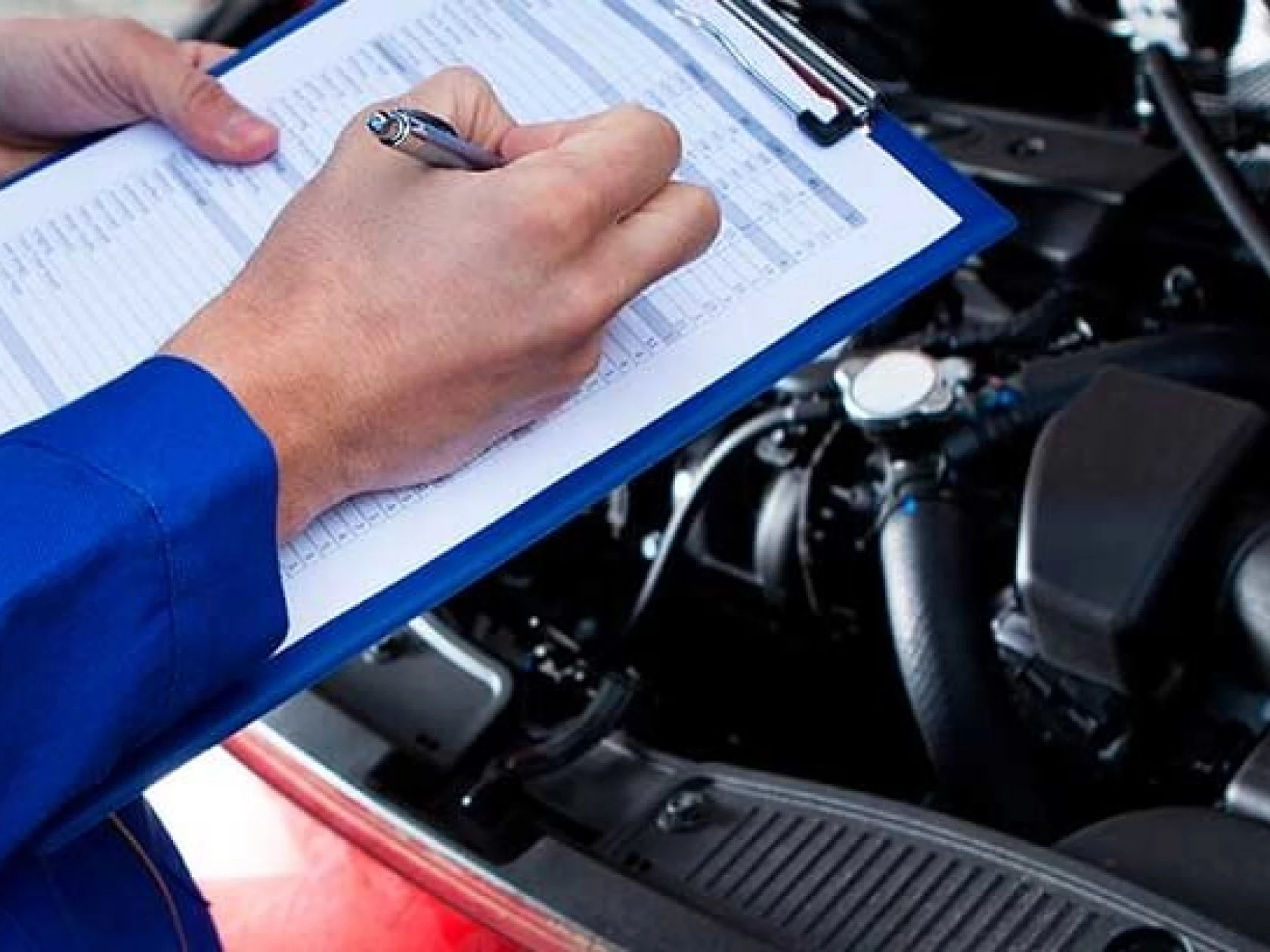 ¿Cómo identificar el estado del motor en un vehículo usado?