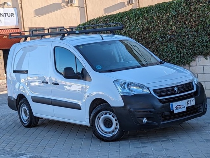Peugeot Partner Furgon BlueHDi 100 Pro Long 1000kg 73 kW (98 CV) Vehículo usado en Madrid - 1