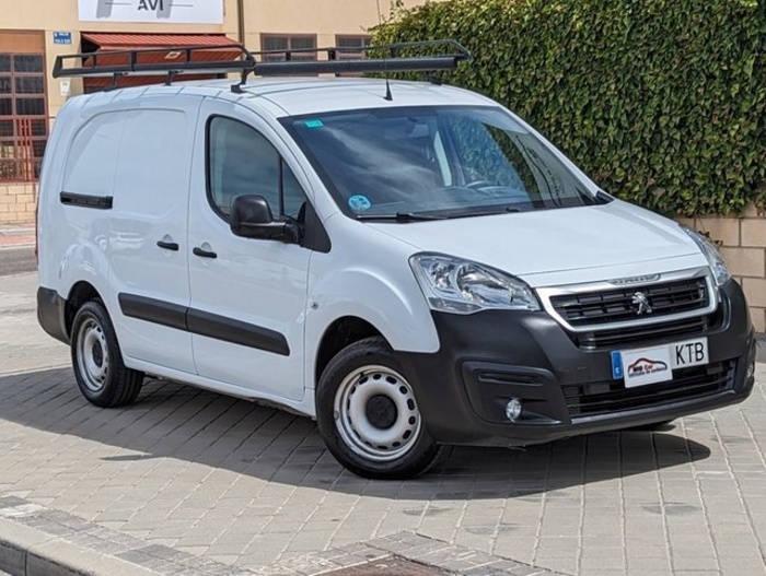 Peugeot Partner Furgon BlueHDi 100 Pro Long 1000kg 73 kW (98 CV) Vehículo usado en Madrid - 1