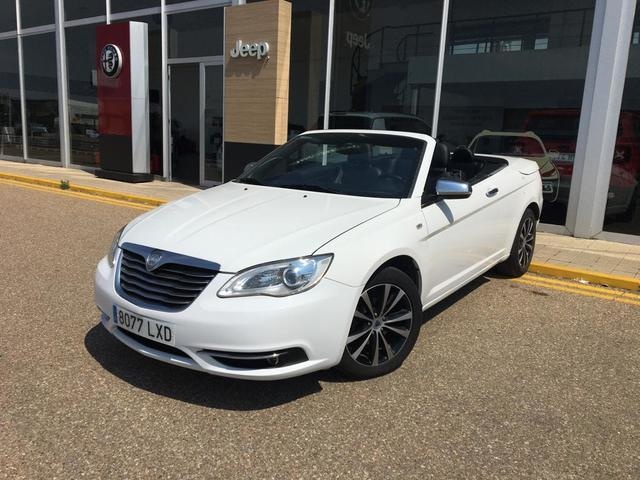 Lancia Flavia 2.4 Cabrio 129 kW (175 CV) Vehículo usado en Valladolid