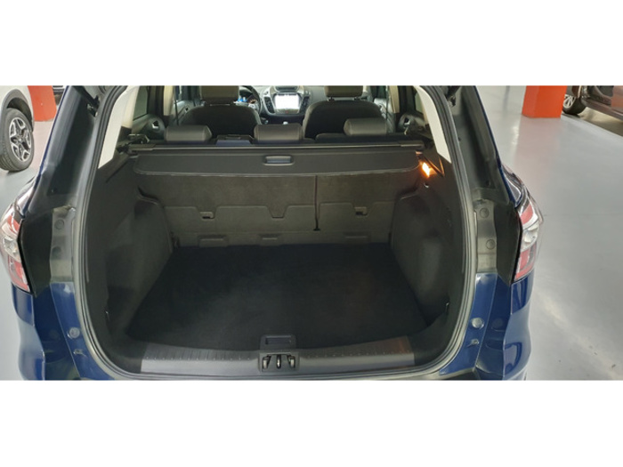 FordKuga 1.5 EcoBoost S&S Titanium 4x4 Auto 129 kW (176 CV) Vehículo usado en Barcelona - 8 FordKuga 1.5 EcoBoost S&S Titanium 4x4 Auto 129 kW (176 CV) Vehículo usado en Barcelona - 8