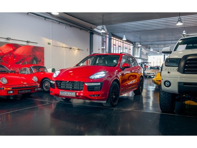 Porsche Cayenne GTS 324 kW (440 CV) Vehículo usado en Madrid