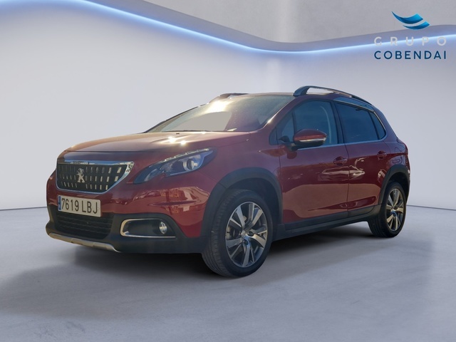 Peugeot 2008 SUV PureTech 110 S&S Allure 81 kW (110 CV) Vehículo usado en Madrid