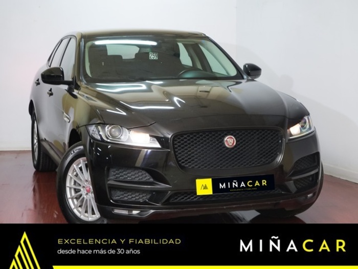 Jaguar F-PACE 2.0L i4D Pure AWD 132 kW (180 CV) Vehículo usado en Málaga - 1