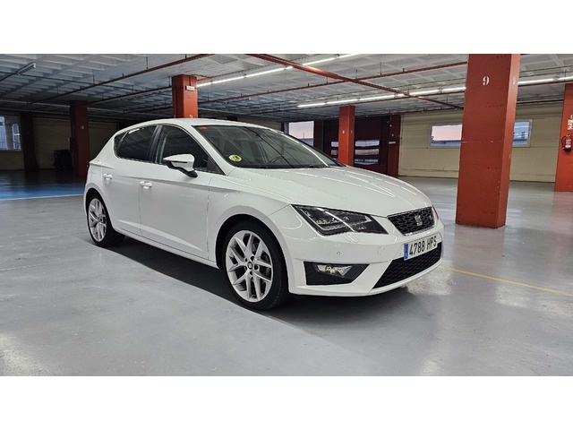 SEATLeón 2.0 TDI FR 103 kW (140 CV) Vehículo usado en Barcelona - 2 SEATLeón 2.0 TDI FR 103 kW (140 CV) Vehículo usado en Barcelona - 2