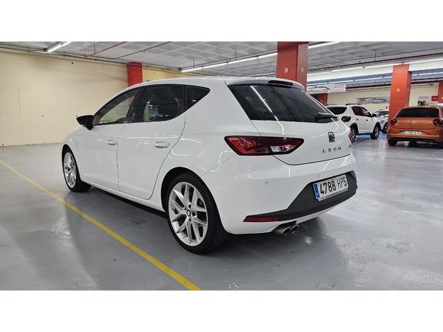 SEATLeón 2.0 TDI FR 103 kW (140 CV) Vehículo usado en Barcelona - 3