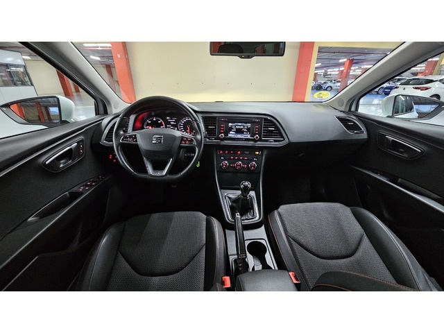SEATLeón 2.0 TDI FR 103 kW (140 CV) Vehículo usado en Barcelona - 8 SEATLeón 2.0 TDI FR 103 kW (140 CV) Vehículo usado en Barcelona - 8