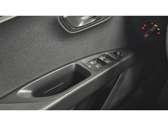 SEATLeón 2.0 TDI FR 103 kW (140 CV) Vehículo usado en Barcelona - 12