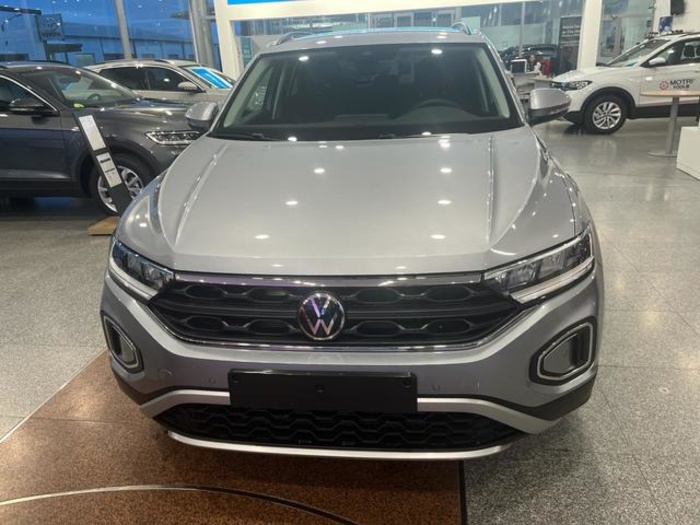 Volkswagen T-Roc ``Más`` 1.0 TSI 81 kW (110 CV) Vehículo nuevo en Badajoz - 1
