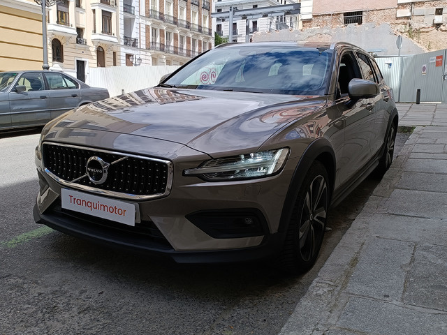 Volvo V60 Cross Country D4 Cross Country AWD Auto 140 kW (190 CV) Vehículo usado en Madrid