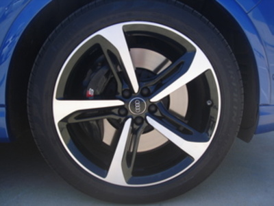 Audi SQ7 4.0 TDI quattro 320 kW (435 CV) tiptronic Audi SQ7 4.0 TDI quattro 320 kW (435 CV) tiptronic