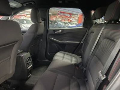 Ford Kuga 1.5 EcoBoost S&S Titanium 4x2 110 kW (150 CV) Ford Kuga 1.5 EcoBoost S&S Titanium 4x2 110 kW (150 CV)