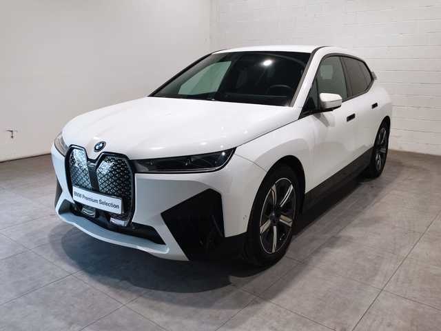 BMW xDrive40 240 kW (326 CV) iX en Barcelona