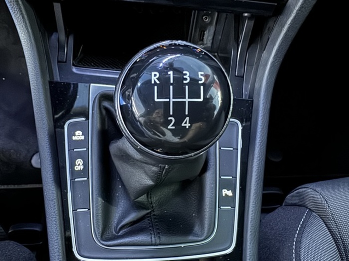 VolkswagenGolf Variant Sport 1.6 TDI BMT 81 kW (110 CV) Vehículo usado en Barcelona - 26 VolkswagenGolf Variant Sport 1.6 TDI BMT 81 kW (110 CV) Vehículo usado en Barcelona - 26