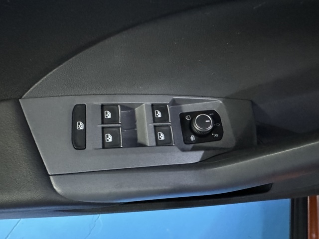 VolkswagenT-Cross Sport 1.0 TSI 85 kW (115 CV) Vehículo usado en Barcelona - 16