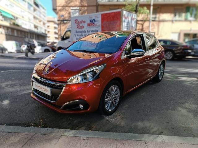 Peugeot 208 PureTech 110 S&S Signature EAT6 81 kW (110 CV) 1