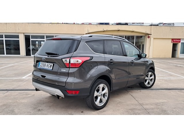 FordKuga 1.5 EcoBoost S&S Titanium 4x4 Auto 132 kW (180 CV) Vehículo usado en Barcelona - 4 FordKuga 1.5 EcoBoost S&S Titanium 4x4 Auto 132 kW (180 CV) Vehículo usado en Barcelona - 4