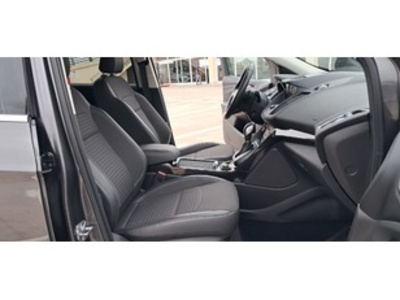 Ford Kuga 1.5 EcoBoost S&S Titanium 4x4 Auto 132 kW (180 CV) Ford Kuga 1.5 EcoBoost S&S Titanium 4x4 Auto 132 kW (180 CV)