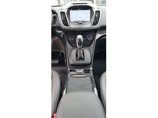 Ford Kuga 1.5 EcoBoost S&S Titanium 4x4 Auto 132 kW (180 CV) Ford Kuga 1.5 EcoBoost S&S Titanium 4x4 Auto 132 kW (180 CV)