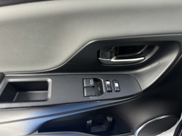 ToyotaYaris 100H Advance 74 kW (100 CV) Vehículo usado en Barcelona - 17