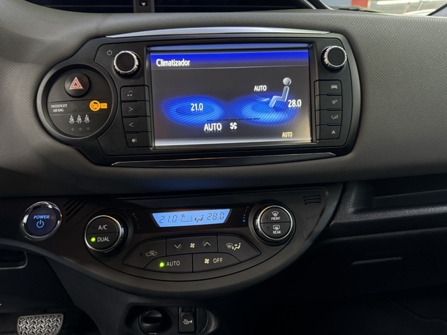 ToyotaYaris 100H Advance 74 kW (100 CV) Vehículo usado en Barcelona - 21