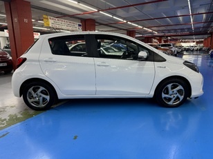 Toyota Yaris 100H Advance 74 kW (100 CV) Toyota Yaris 100H Advance 74 kW (100 CV)