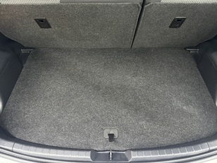 Toyota Yaris 100H Advance 74 kW (100 CV) Toyota Yaris 100H Advance 74 kW (100 CV)