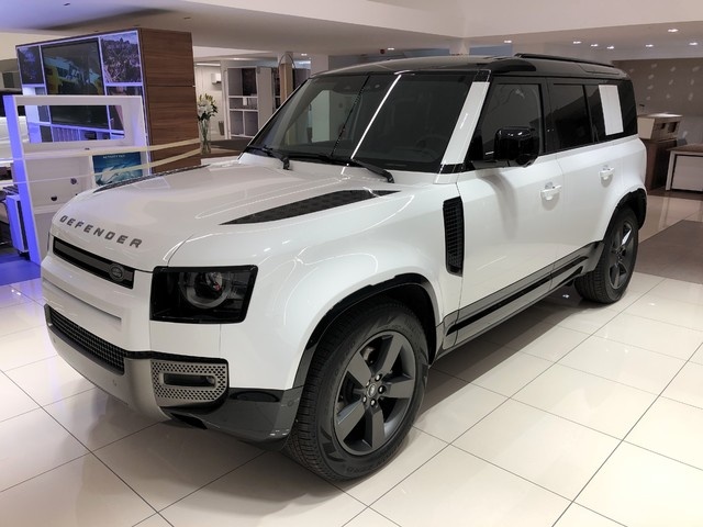 Land Rover Defender 110 3.0D I6 MHEV X-Dynamic SE 4WD AT 183 kW (249 CV)