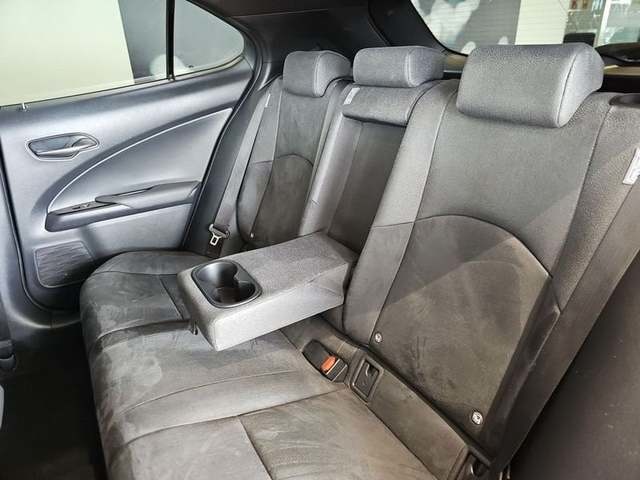 Lexus UX 250h Business 2WD 135 kW (184 CV) Vehículo usado en Madrid - 10