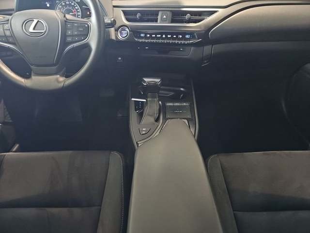 Lexus UX 250h Business 2WD 135 kW (184 CV) Vehículo usado en Madrid - 19 Lexus UX 250h Business 2WD 135 kW (184 CV) Vehículo usado en Madrid - 19