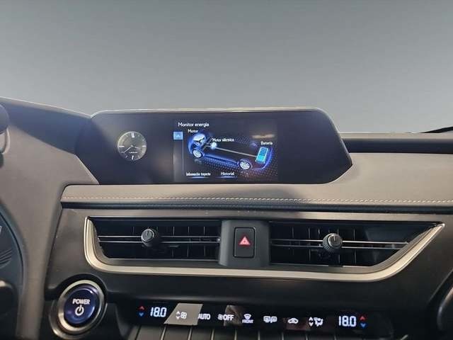 Lexus UX 250h Business 2WD 135 kW (184 CV) Vehículo usado en Madrid - 20 Lexus UX 250h Business 2WD 135 kW (184 CV) Vehículo usado en Madrid - 20