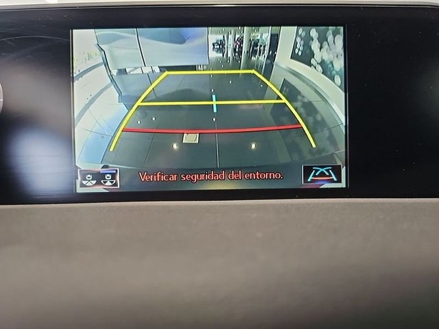 Lexus UX 250h Business 2WD 135 kW (184 CV) Vehículo usado en Madrid - 22 Lexus UX 250h Business 2WD 135 kW (184 CV) Vehículo usado en Madrid - 22