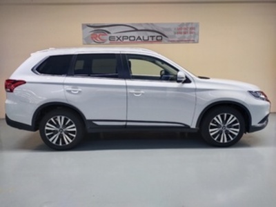 Mitsubishi Outlander 200 MPI Motion 2WD CVT 110 kW (150 CV) Mitsubishi Outlander 200 MPI Motion 2WD CVT 110 kW (150 CV)