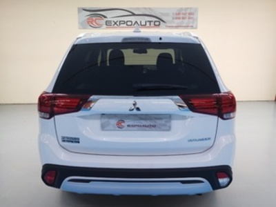Mitsubishi Outlander 200 MPI Motion 2WD CVT 110 kW (150 CV) Mitsubishi Outlander 200 MPI Motion 2WD CVT 110 kW (150 CV)
