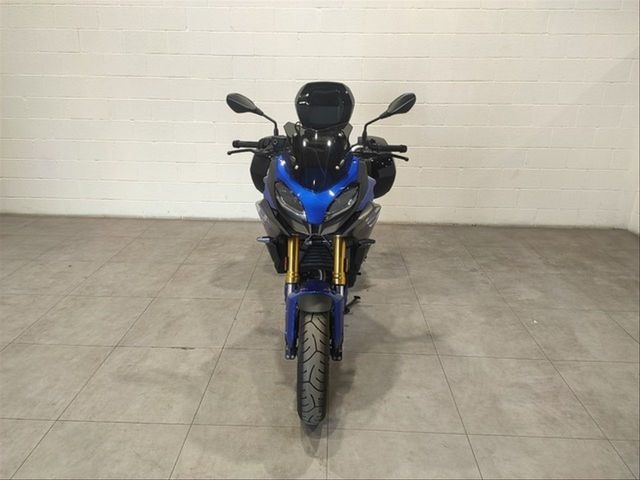BMW Motorrad  F 900 XRthumbs3
