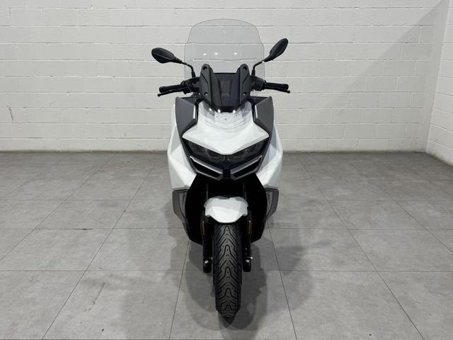 BMW Motorrad  C 400 GTthumbs3
