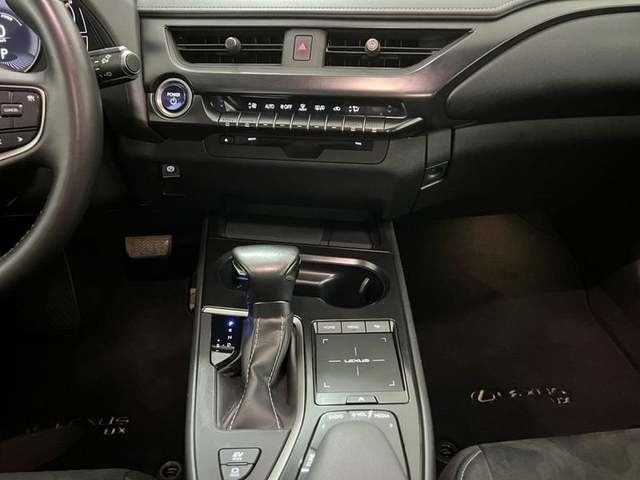 Lexus UX 250h Premium 135 kW (184 CV) Vehículo usado en Madrid - 8 Lexus UX 250h Premium 135 kW (184 CV) Vehículo usado en Madrid - 8