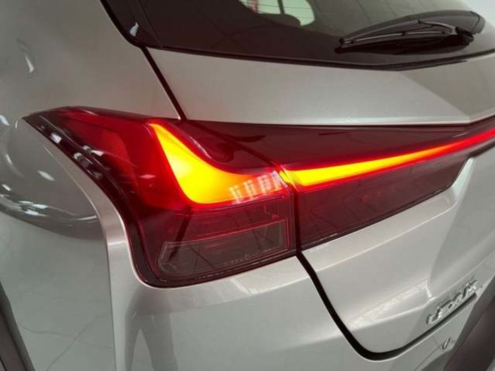 Lexus UX 250h Premium 135 kW (184 CV) Vehículo usado en Madrid - 27 Lexus UX 250h Premium 135 kW (184 CV) Vehículo usado en Madrid - 27