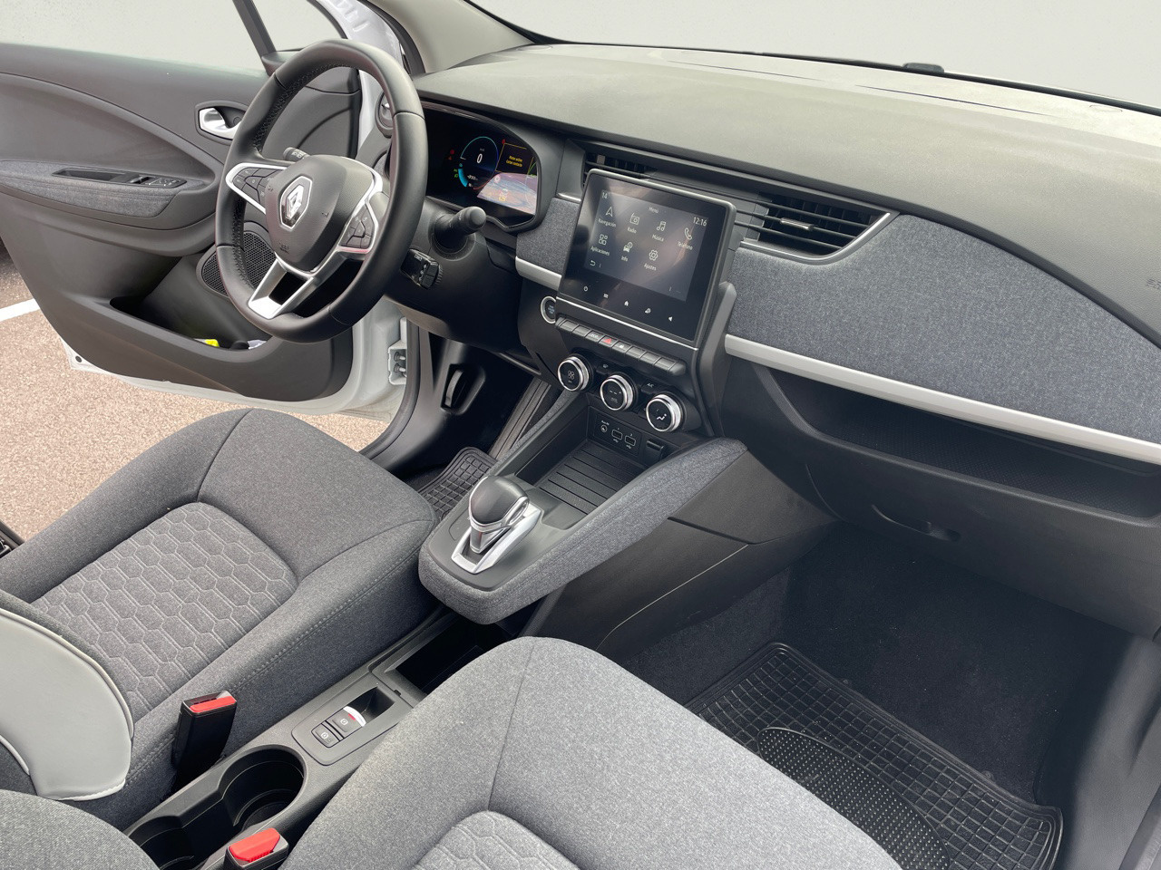 Renault Zoe Evolution R110 batería 50kWh 79 kW (108 CV) - 13 Renault Zoe Evolution R110 batería 50kWh 79 kW (108 CV) - 13