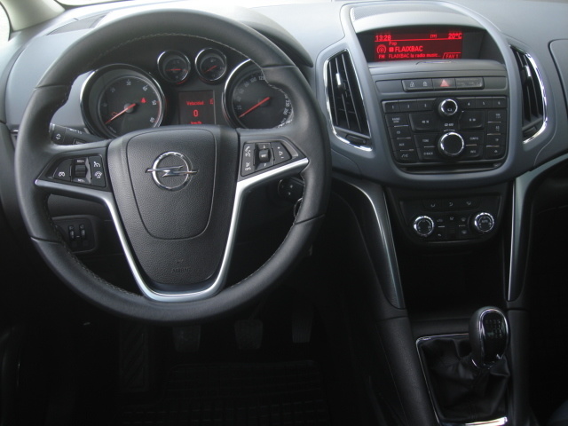 OpelZafira Tourer 2.0 CDTi Selective 96 kW (130 CV) Vehículo usado en Barcelona - 18 OpelZafira Tourer 2.0 CDTi Selective 96 kW (130 CV) Vehículo usado en Barcelona - 18