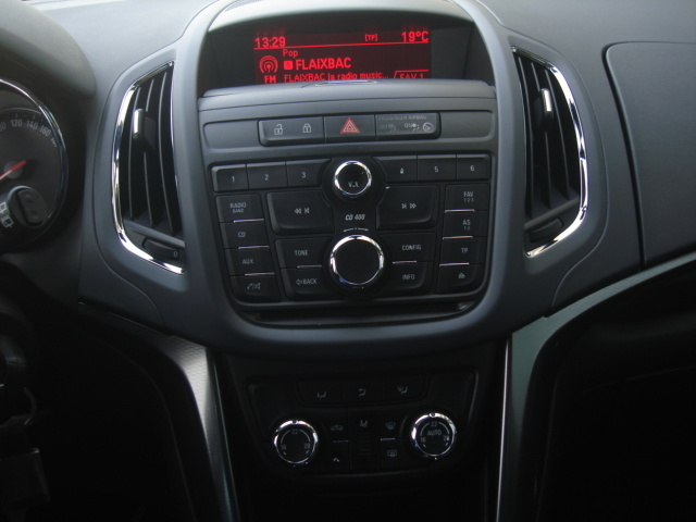 OpelZafira Tourer 2.0 CDTi Selective 96 kW (130 CV) Vehículo usado en Barcelona - 21 OpelZafira Tourer 2.0 CDTi Selective 96 kW (130 CV) Vehículo usado en Barcelona - 21