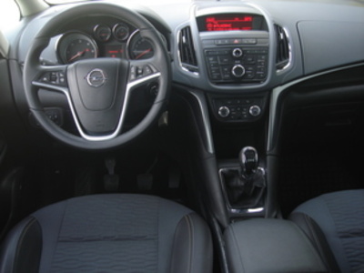 Opel Zafira Tourer 2.0 CDTi Selective 96 kW (130 CV) Opel Zafira Tourer 2.0 CDTi Selective 96 kW (130 CV)
