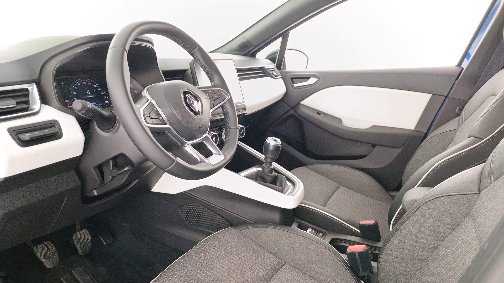 Renault Clio Techno dCi 74 kW (100 CV) - 11